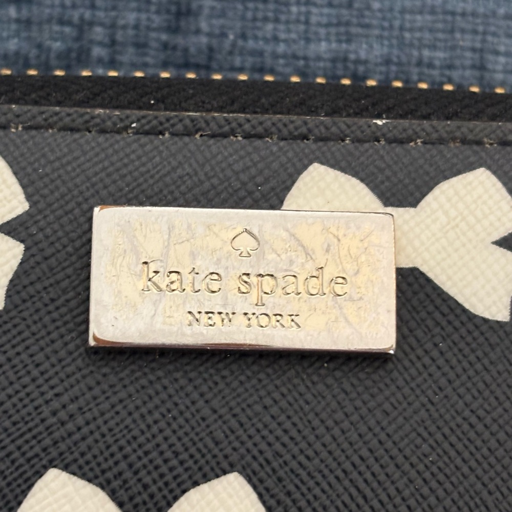 Kate Spade Black and Cream Wallet